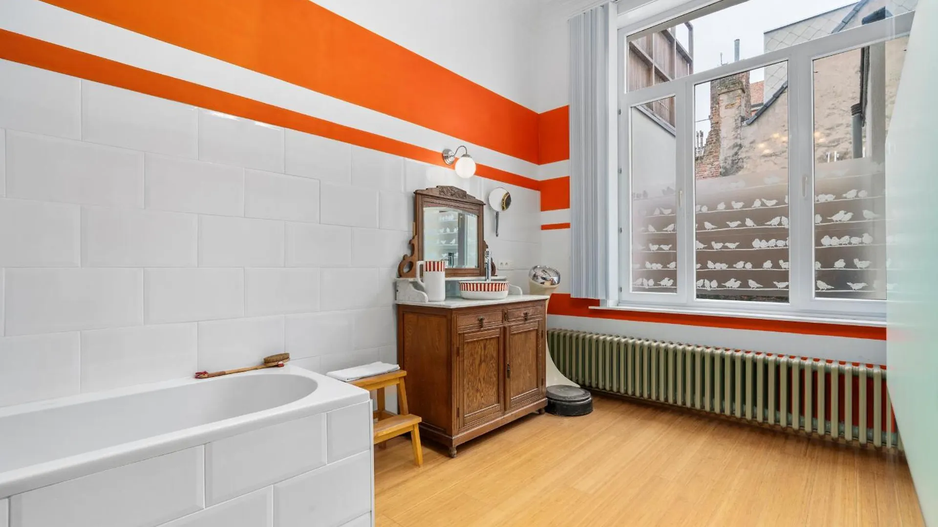 Karaktervolle En Ruime Woning Aan Zee Voor 10P Villa Ostend