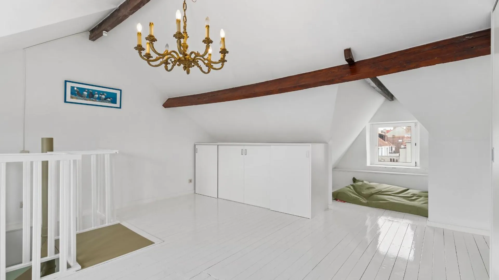 Karaktervolle En Ruime Woning Aan Zee Voor 10P Villa Ostend Belgium