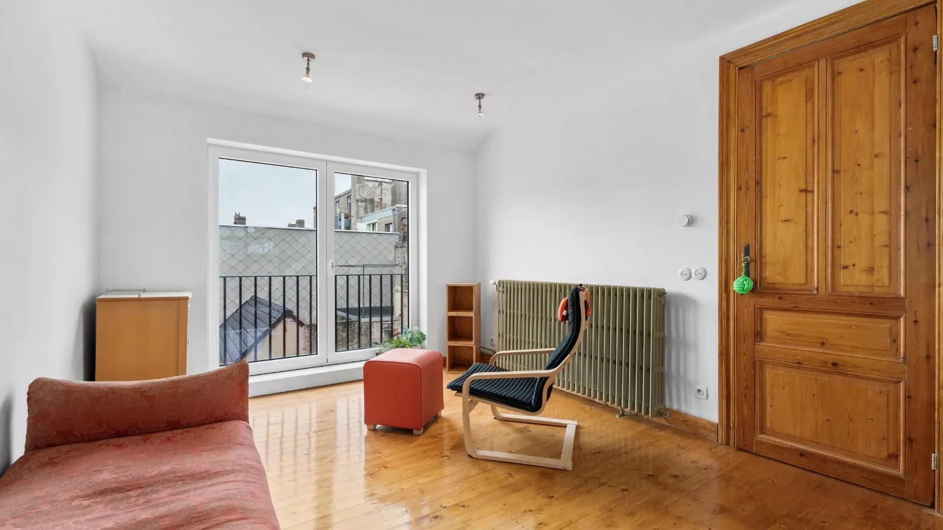 Karaktervolle En Ruime Woning Aan Zee Voor 10P Villa Ostend Belgium