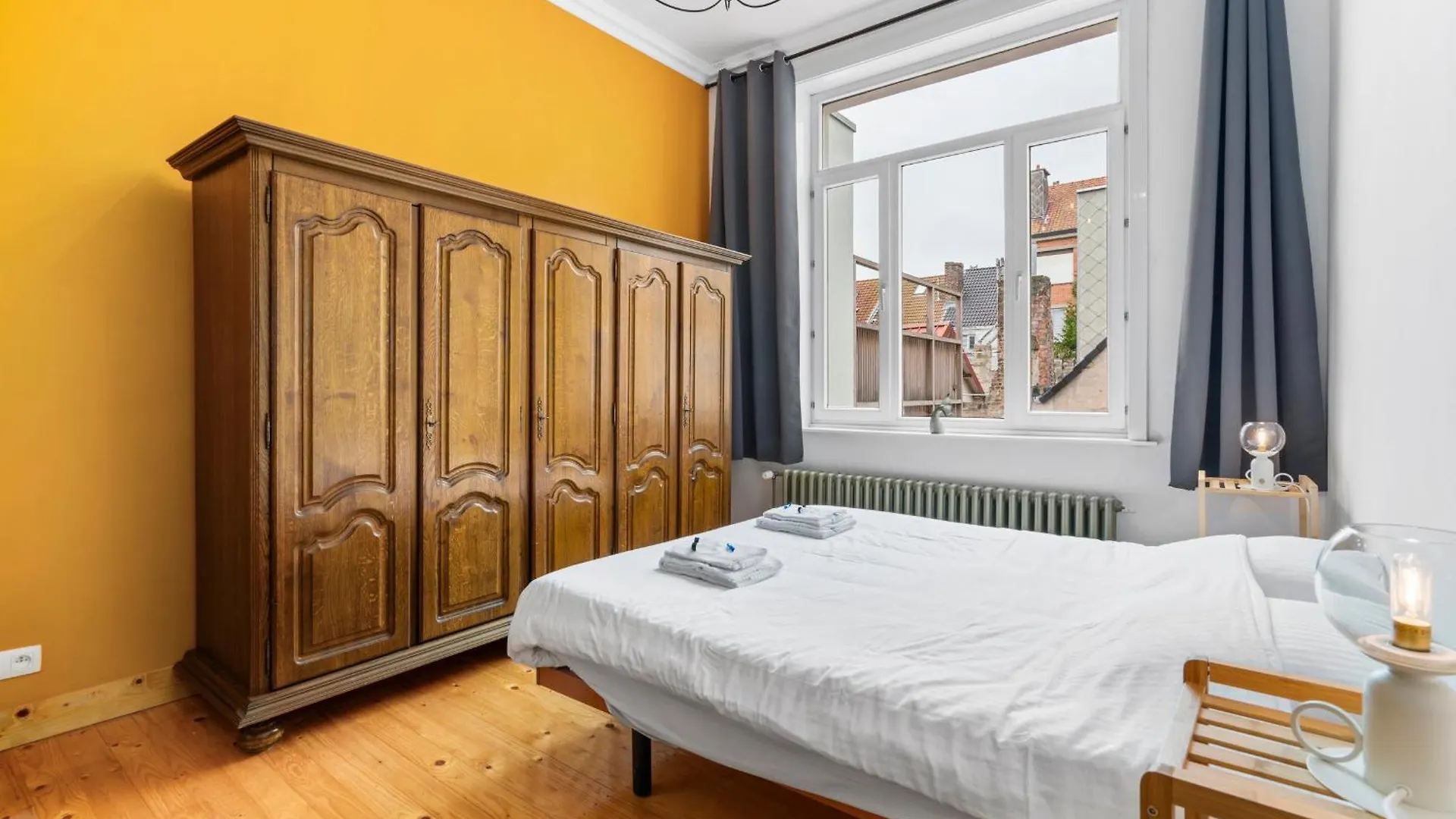 Karaktervolle En Ruime Woning Aan Zee Voor 10P Villa Ostend